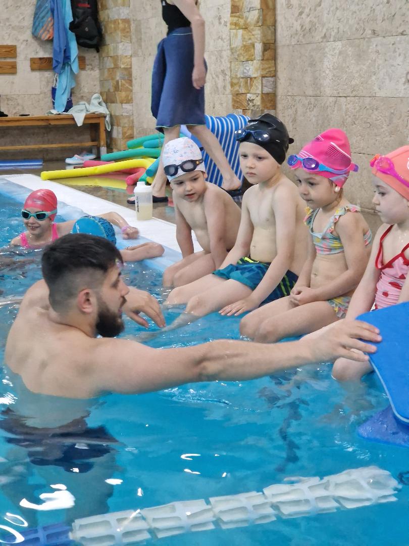 Cursuri de înot pentru copii